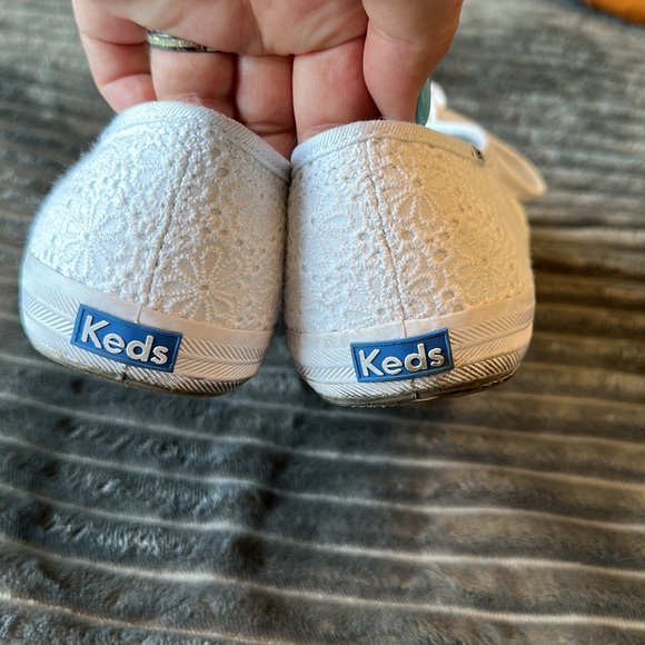 Keds Crochet Sneaker, size 10 - Picture 4 of 5